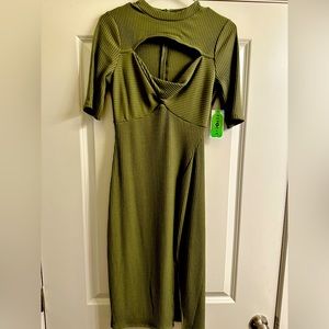 GUESS l Olive Twist Front Midi Dress with Slit